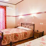 Aparthotel Chrysoula 3*