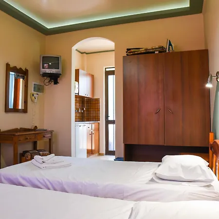 Aparthotel Chrysoula 3*