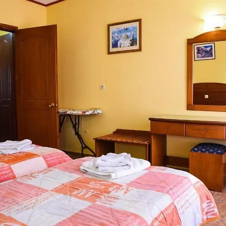 Aparthotel Chrysoula 3*