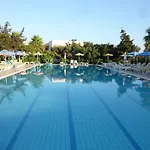 Chrysoula Aparthotel 3*