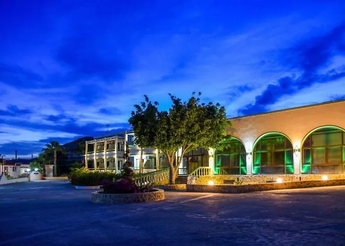 Aparthotel Chrysoula 3*