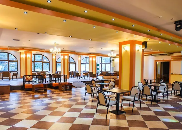 Chrysoula Aparthotel 3*